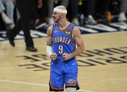 开云体育-公牛绝杀凯尔特人，卡鲁索完成帽子戏法的简单介绍