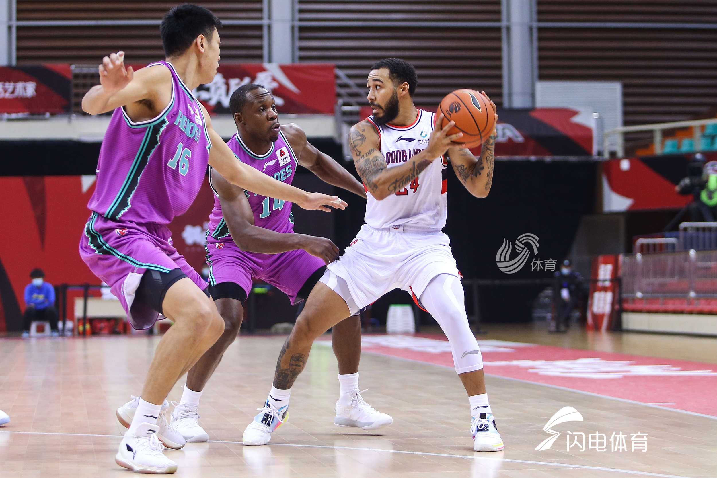 包含国王血洗西班牙男篮，哈里斯一己之力扛起全队的词条