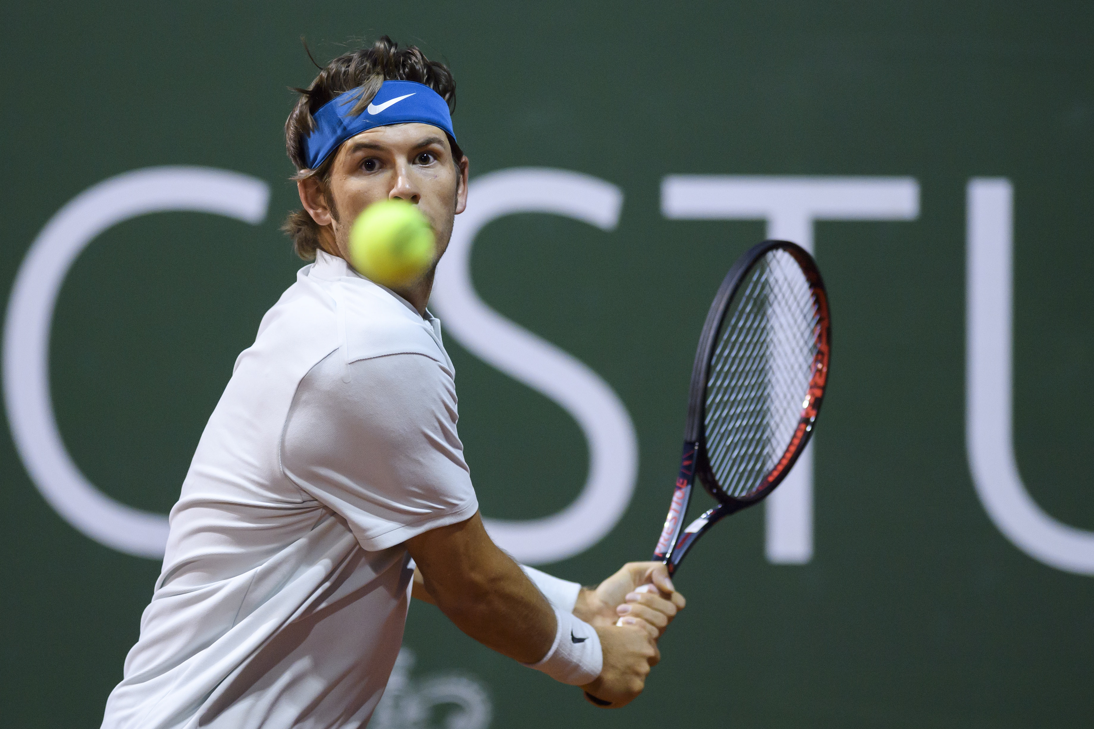 西班牙网球队横扫澳大利亚网球队，瓦林卡打破历史纪录