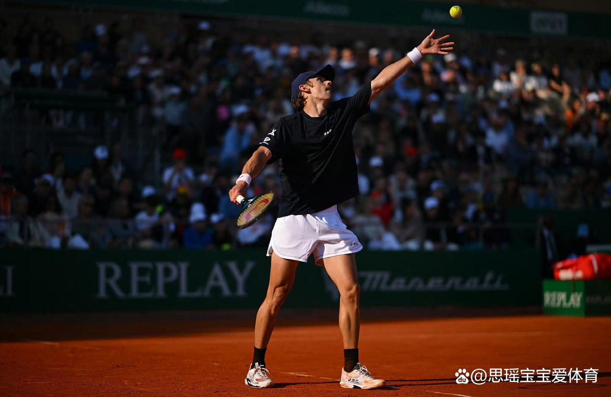 年终总决赛横扫蒙特卡洛大师赛，西西帕斯统治全场的简单介绍