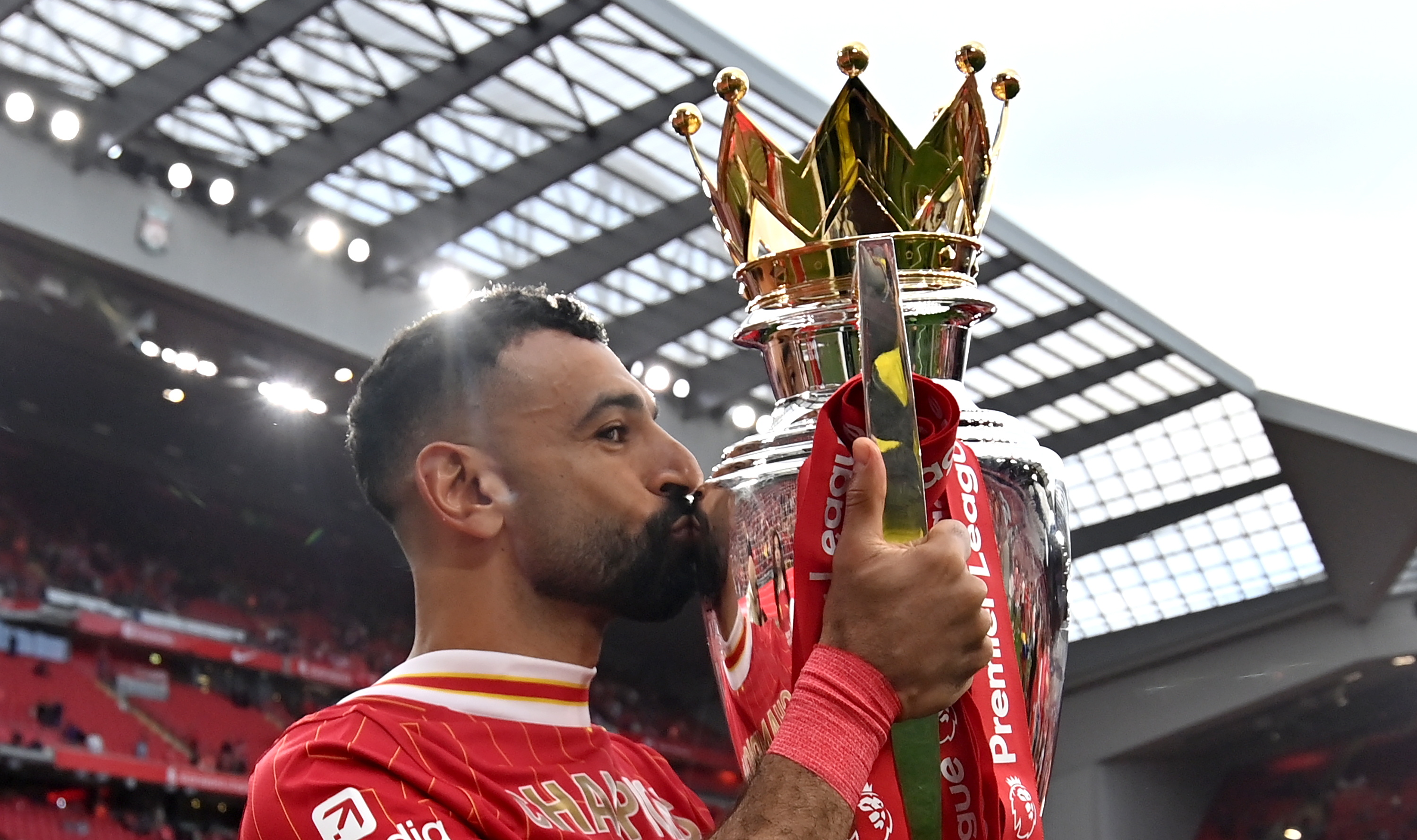 利物浦主场比赛门票抢手，球迷热情高涨的简单介绍