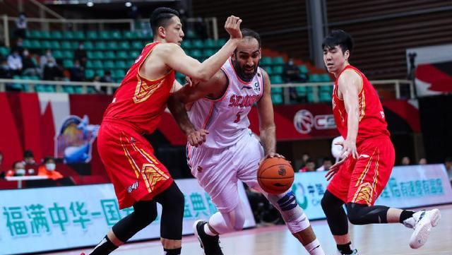 江苏队失误连连，被对手抓住机会反超的简单介绍