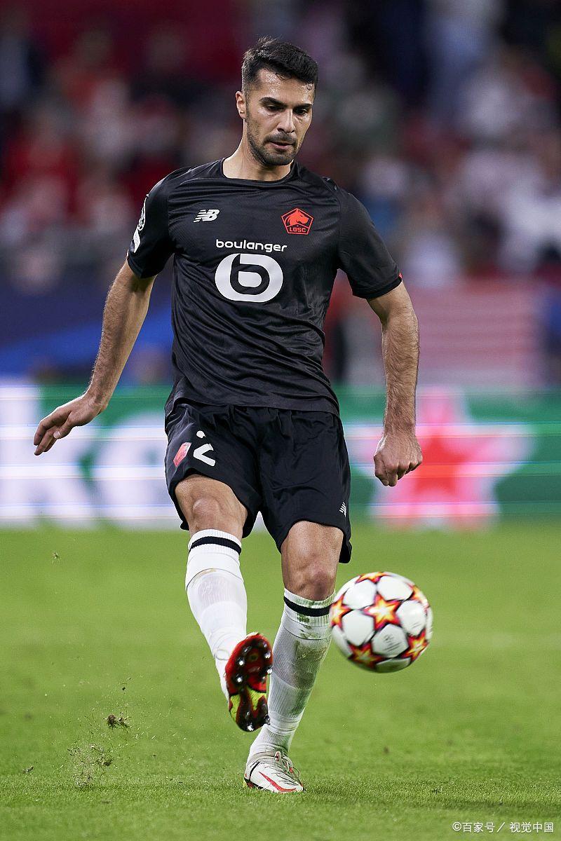 包含里尔队收获三分，击败圣埃蒂安后积分稳定的词条