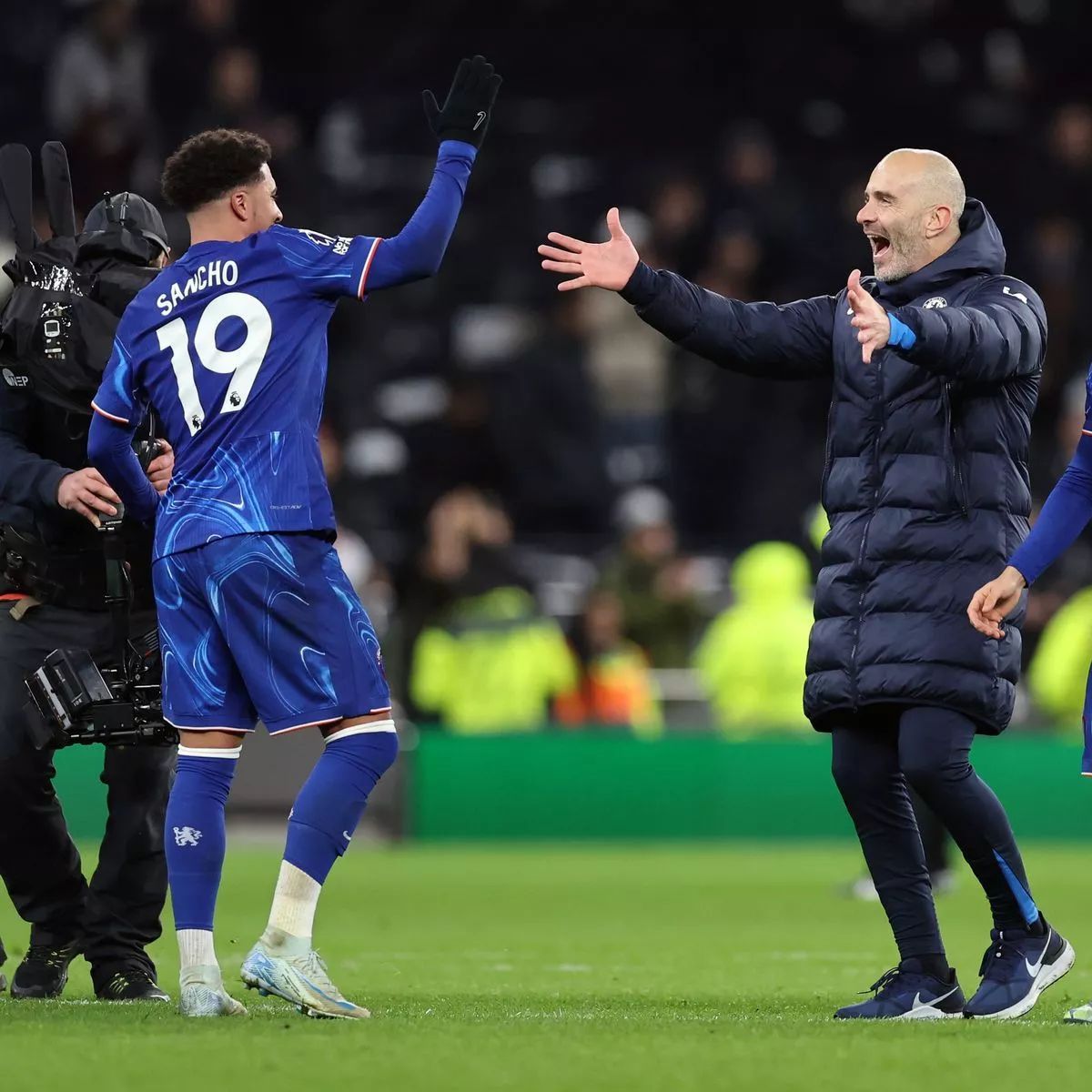 包含热刺战术调整有效，实力增强喜迎连胜的词条