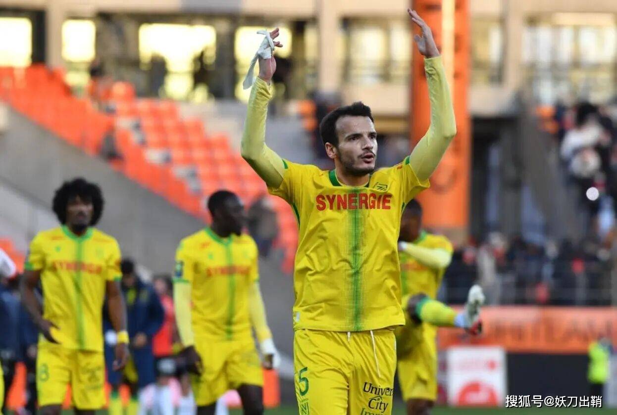 包含不莱梅力争客场胜汉堡，抢夺积分宝库的词条