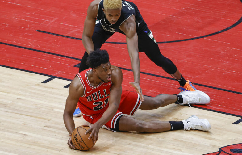 关于公牛横扫太阳,霍勒迪高光表现的信息 关于公牛横扫太阳,霍勒迪高光表现的信息