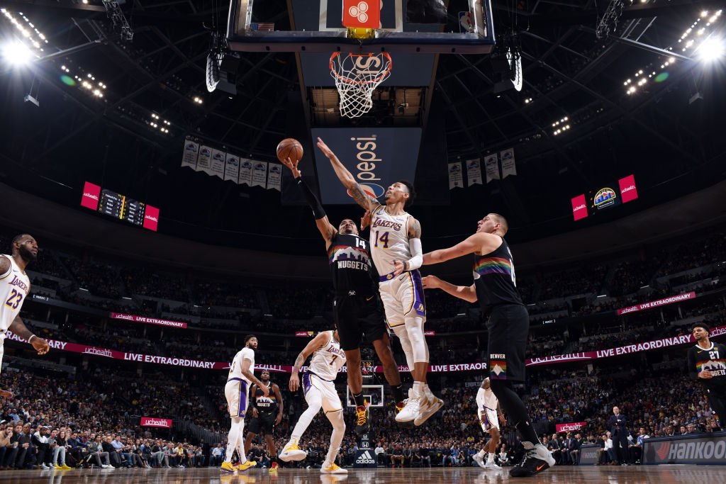 关于国王鏖战雄鹿，丹尼·格林三分雨点燃全场的信息