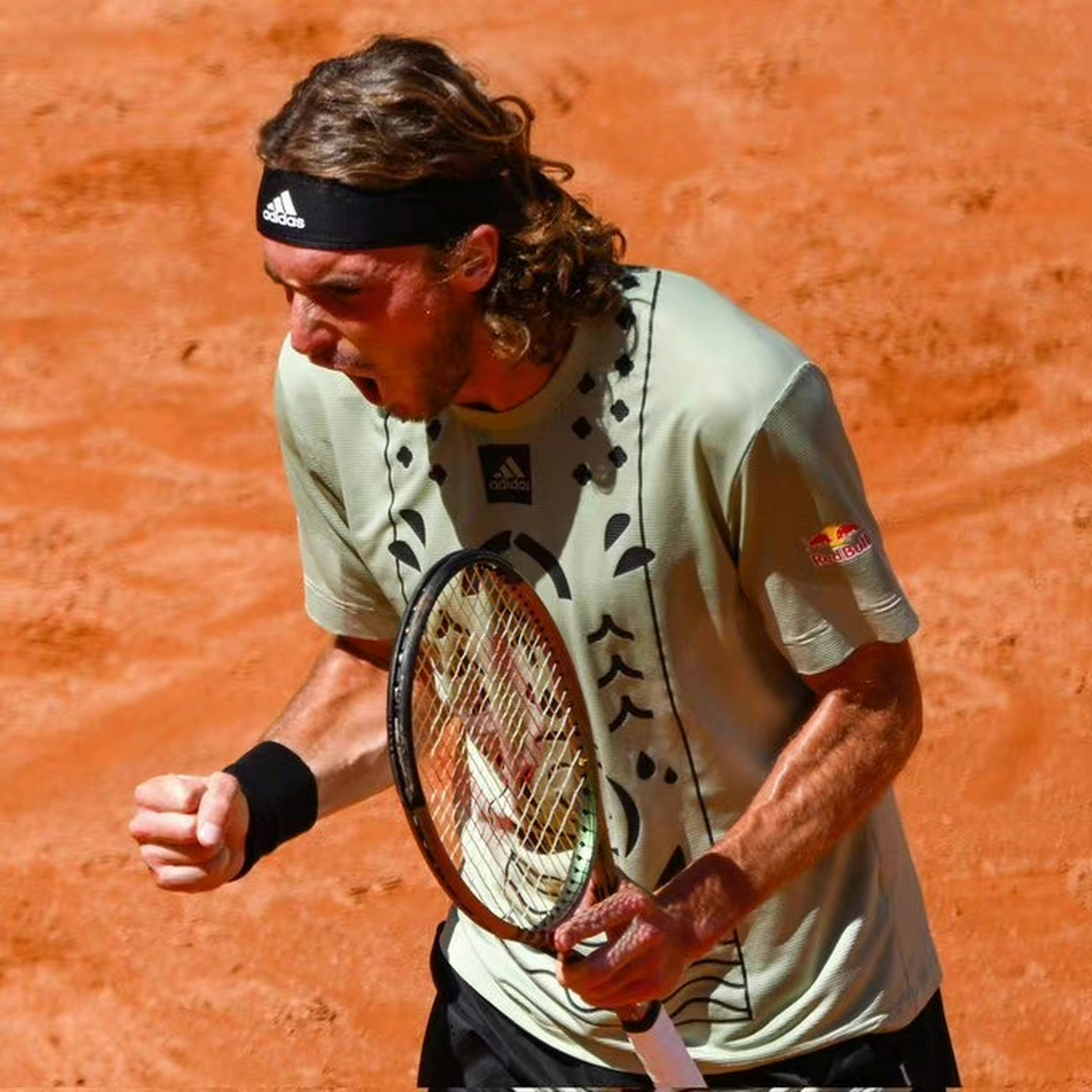 英国网球队绝地反击德国网球队,兹维列夫送出助攻的简单介绍 英国网球队绝地反击德国网球队,兹维列夫送出助攻的简单介绍