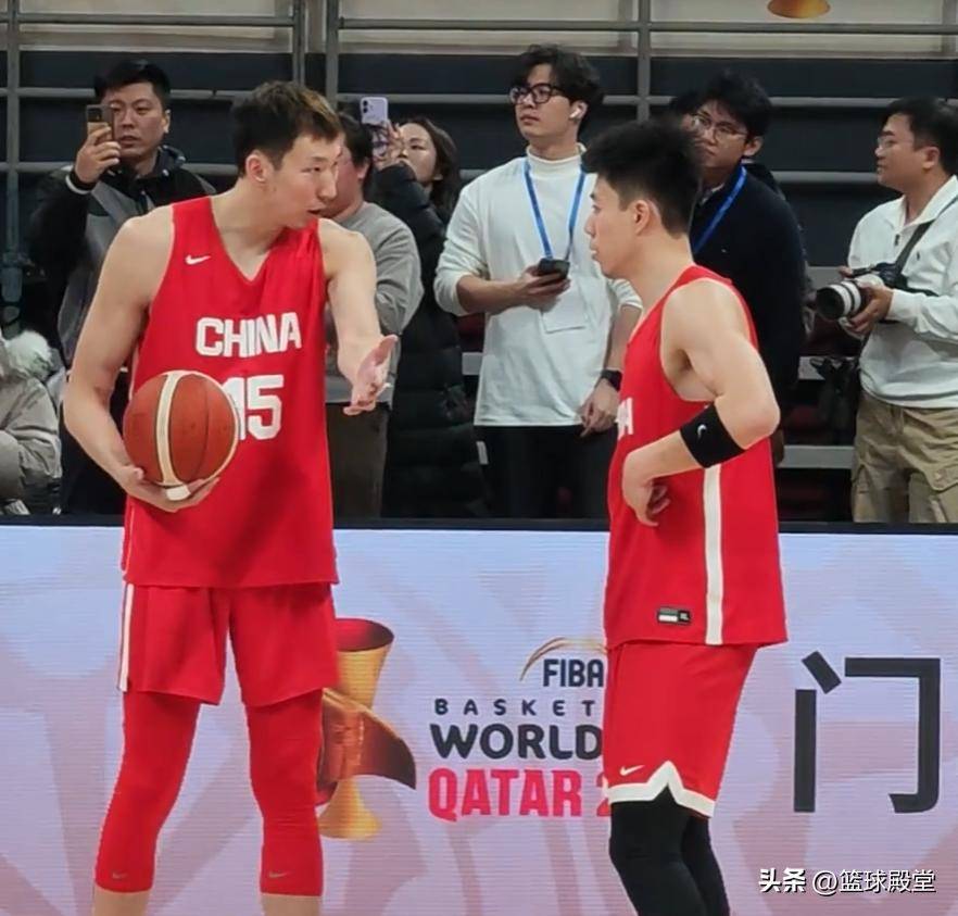 上海队横扫山东队，周琦状态火热的简单介绍