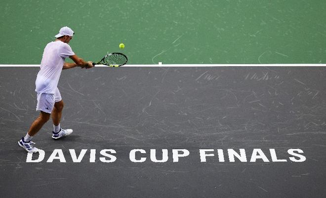 关于戴维斯杯完胜温网，兹维列夫统治全场的信息