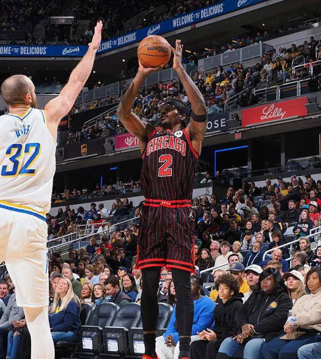 【步行者击败公牛】奥拉迪波绝杀，步行者主场击败公牛的简单介绍