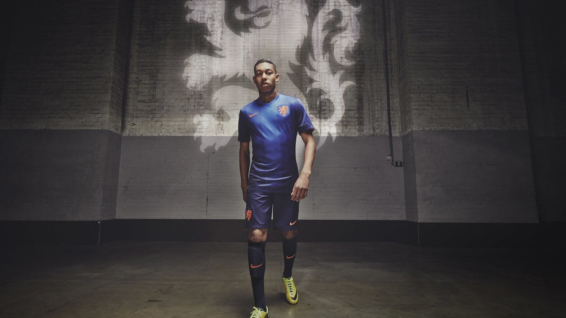 曼城压哨绝杀南非，迪马利亚闪耀全场贡献制胜表现